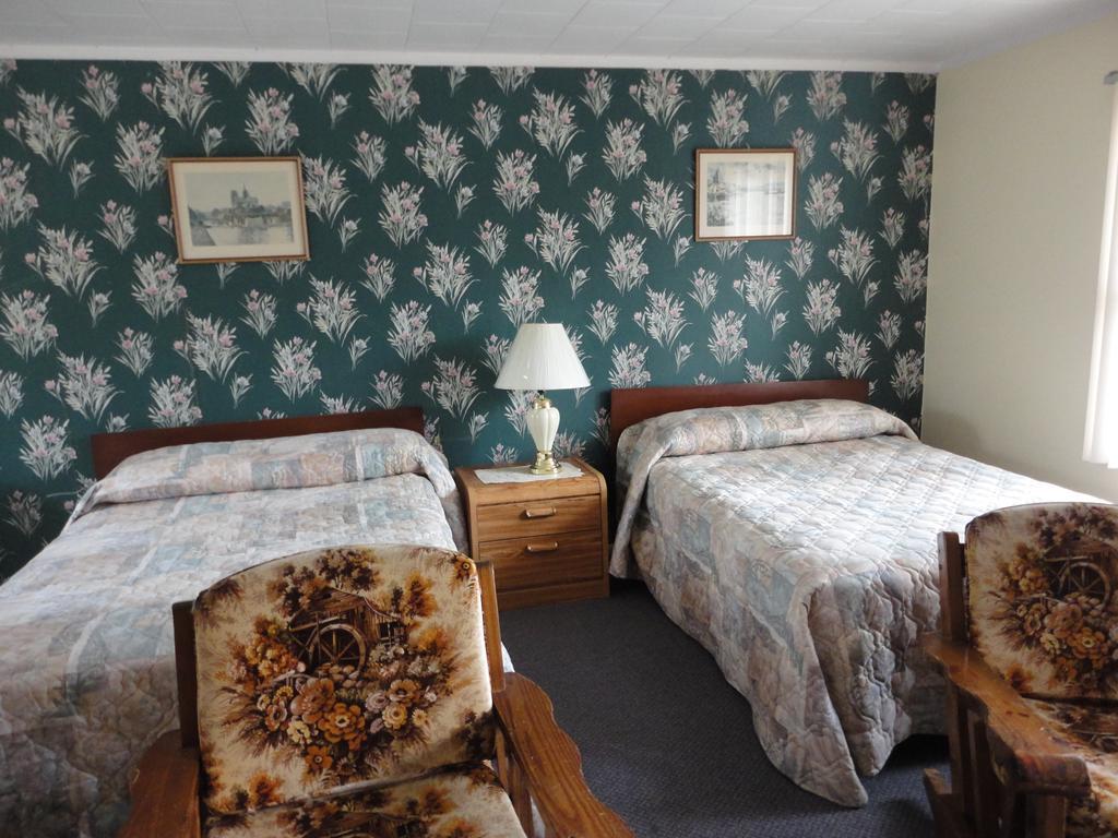 Hipwell'S Motel Fonthill Zimmer foto