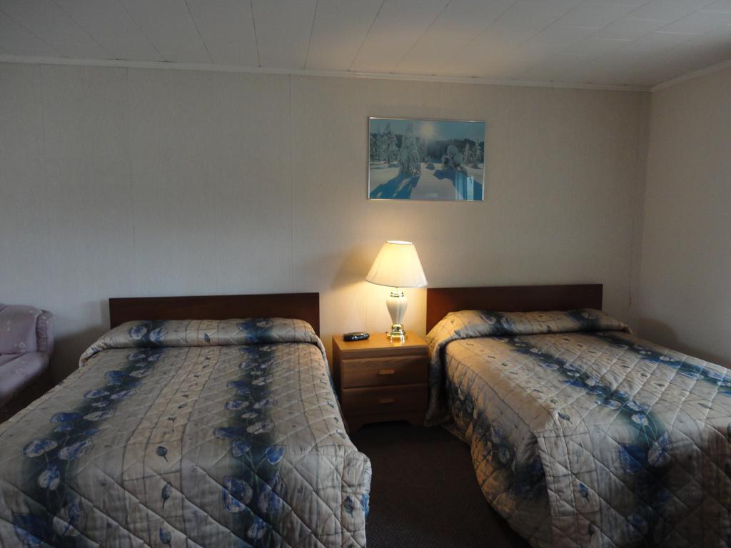 Hipwell'S Motel Fonthill Zimmer foto